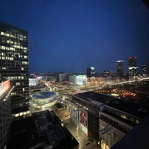 https://blue-nest-2-minuty-do-metro-centrum.warsawhotelspoland.com